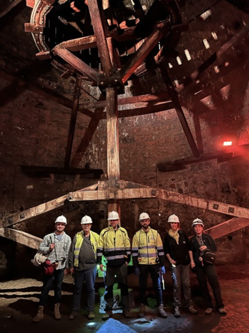 Toma de Muestras de Minerales Secundarios en el Parque Minero de Almadén