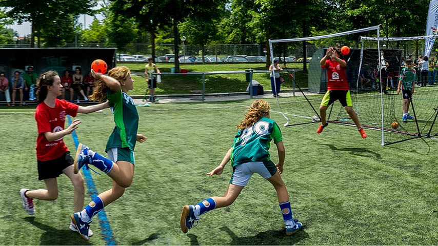 El curso forma a profesionales del ámbito de la educación física y el deporte en edad escolar