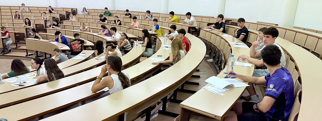 Varios estudiantes en las pruebas de acceso a la universidad de la UCLM